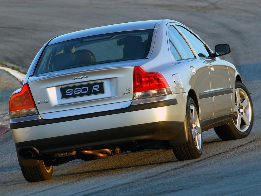  Volvo S60 R 2004 года  (ZA) (фото 8 из 21)